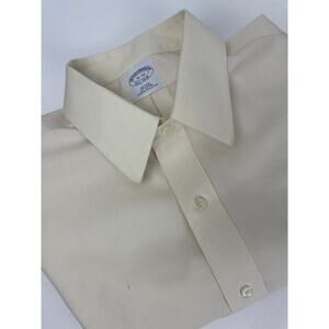 Brooks Brothers Dress Shirt Men’s L 16-33 Slim Fit Pastel Yellow